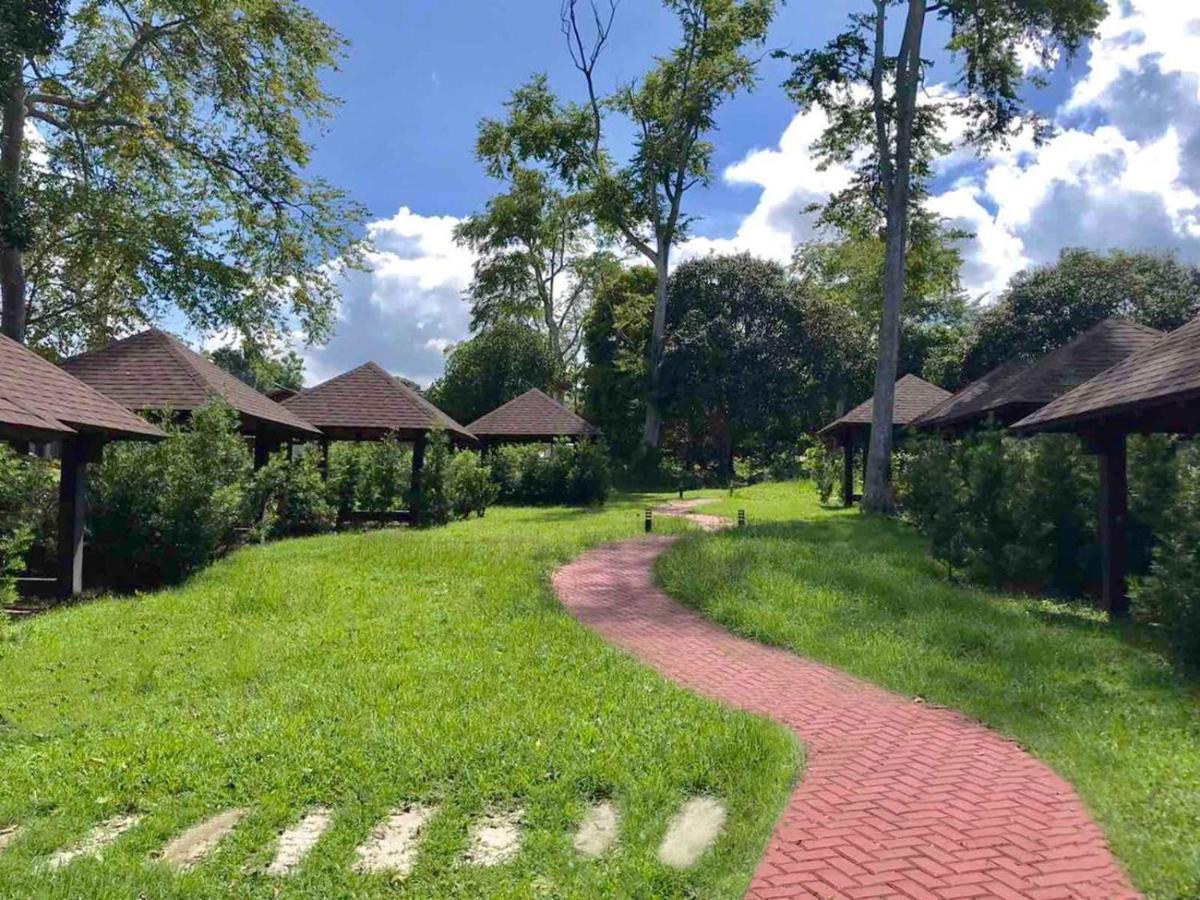 Crusoe Cabins Costa Azalea Samal Eksteriør bilde