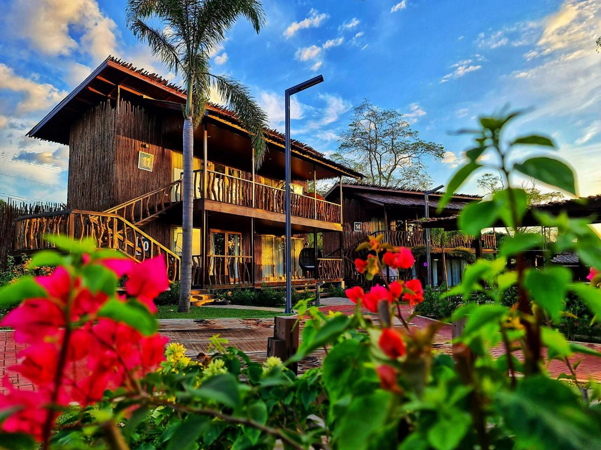 Crusoe Cabins Costa Azalea Samal Eksteriør bilde
